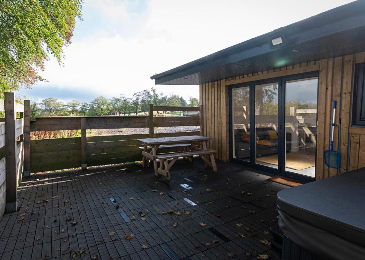Pirnie Lodge Holiday Lets Slamannan Extérieur photo